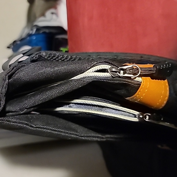 Backpack - Picture 4 of 8